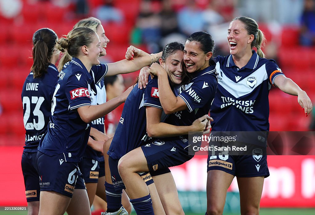 A-League Women Semi Final: Leg 1 - Adelaide United v Melbourne Victory