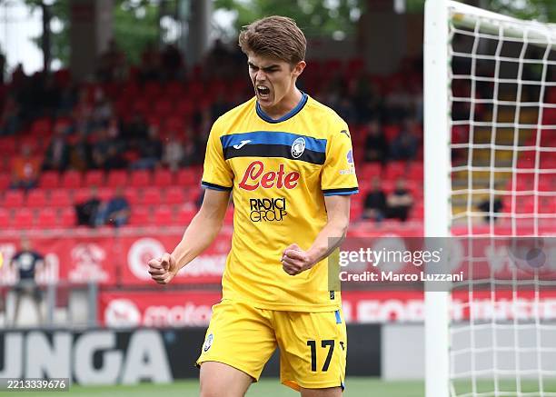 Charles De Ketelaere of Atalanta BC celebrates after scoring their team's first goal during the Serie A match between AC Monza and Atalanta BC at...