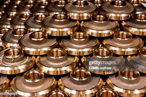 parti di macchine in metallo bronzo - bronzo foto e immagini stock