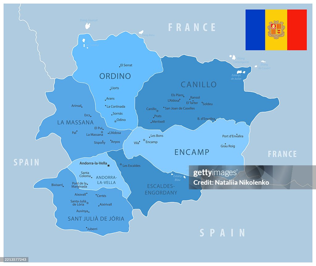 Andorra - Mapa detallado con regiones, ciudades y bandera del país.