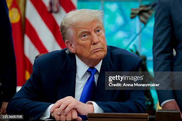 🟥 "Futures statunitensi in rialzo dopo l'annuncio di Trump: attese novità su accordo con il Regno Unito e tensioni con la Cina"