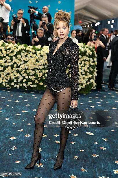 Lisa Bon 112,305 Lisa One Stock Photos, High-Res Pictures, and Images - Getty Images