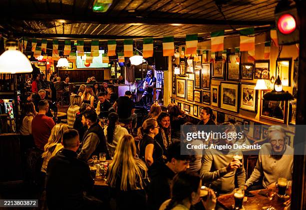 286 Dublin Pub Music Stock Photos and High-Res Images - Getty Images