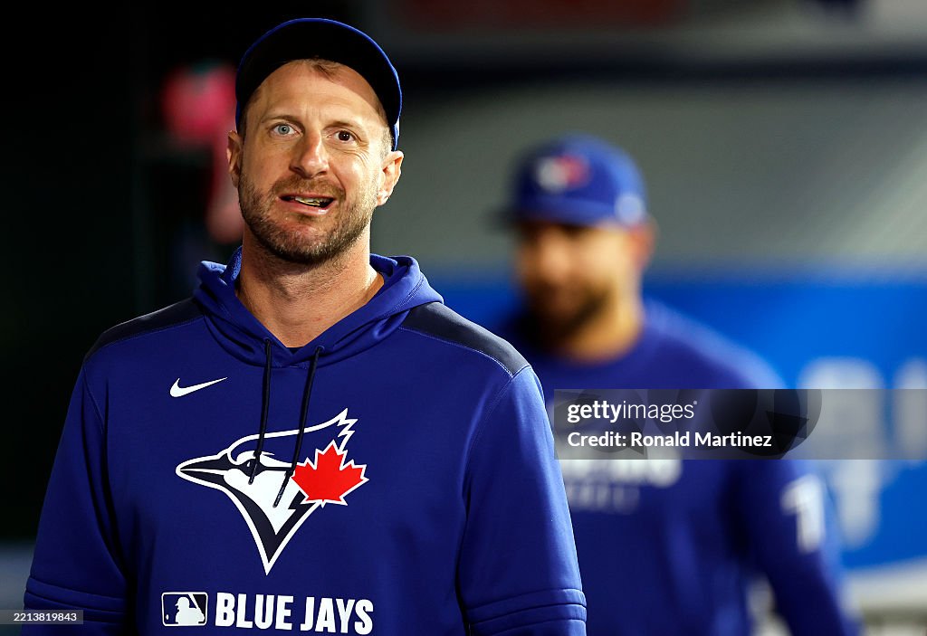 Toronto Blue Jays v Los Angeles Angels