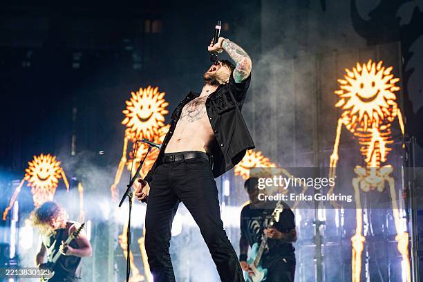 Caleb Shomo of Beartooth performs at Smoothie King Center on May 06, 2025 in New Orleans, Louisiana.