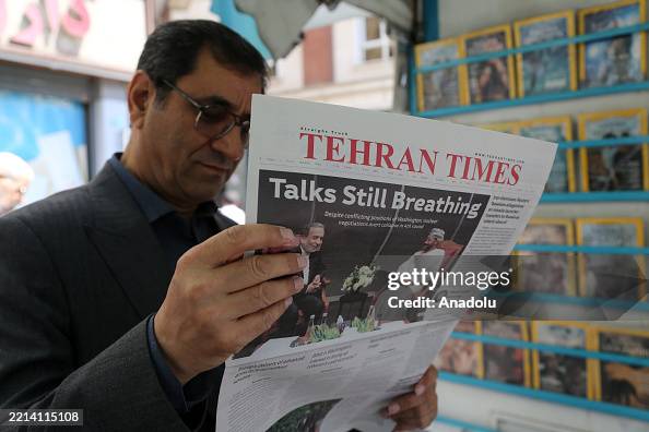 Hit Photo Iranian newspapers in Tehran, the capital of Iran, hit the headlines ...
