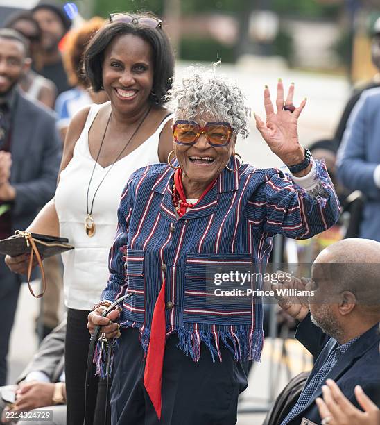 Patsy Jo Graichen 26 Wade Hilliard Stock Photos, High-Res Pictures, and Images - Getty Images