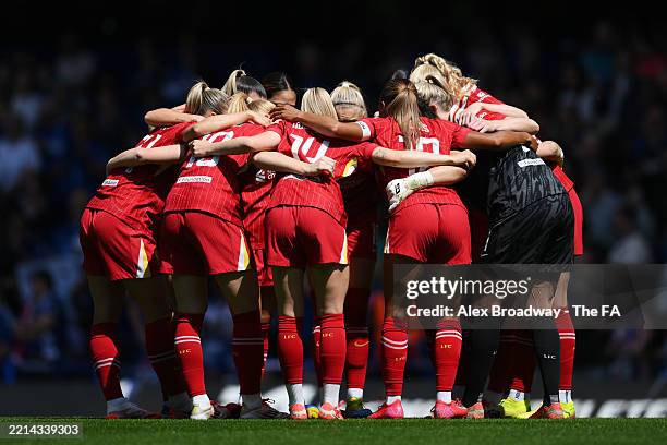 Liverpool Form 53 10 Players Form Liverpool Stock Photos, High-Res Pictures, and ...