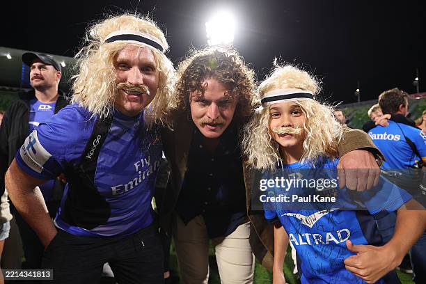 Nick Cummins poses with Force supporters during the round 13 Super Rugby Pacific match between the Western Force and ACT Brumbies at HBF Park, on May...