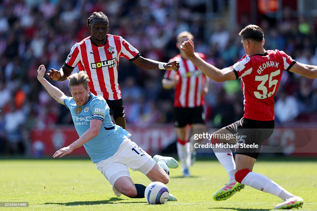 Southampton FC v Manchester City FC - Premier League