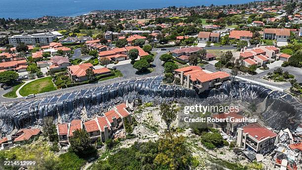 Rolling Hills Estates, CA, Wednesday, May 14, 2025 - Current scenes from landslide areas throughout the Palos Verdes Peninsula. Homes on Peartree...