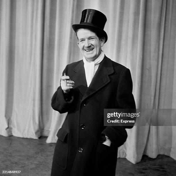 Ted Ray Roles 93 Ted Ray Comedian Stock Photos, High-Res Pictures, and Images - Getty ...