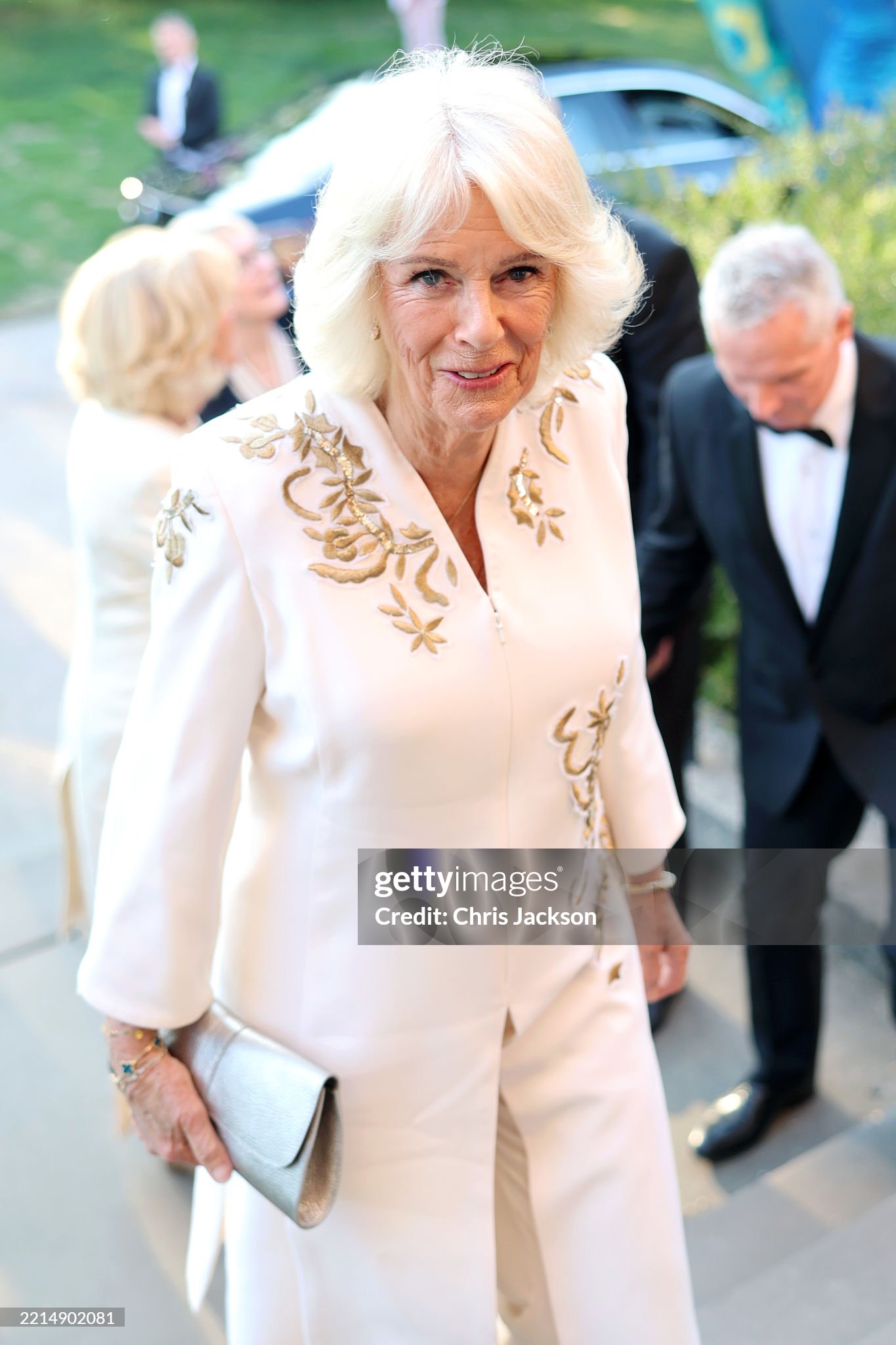 Daqlah Robe Queen Camilla's Fashion and Style Part 3: June 2024 - May 2025 | Page ...