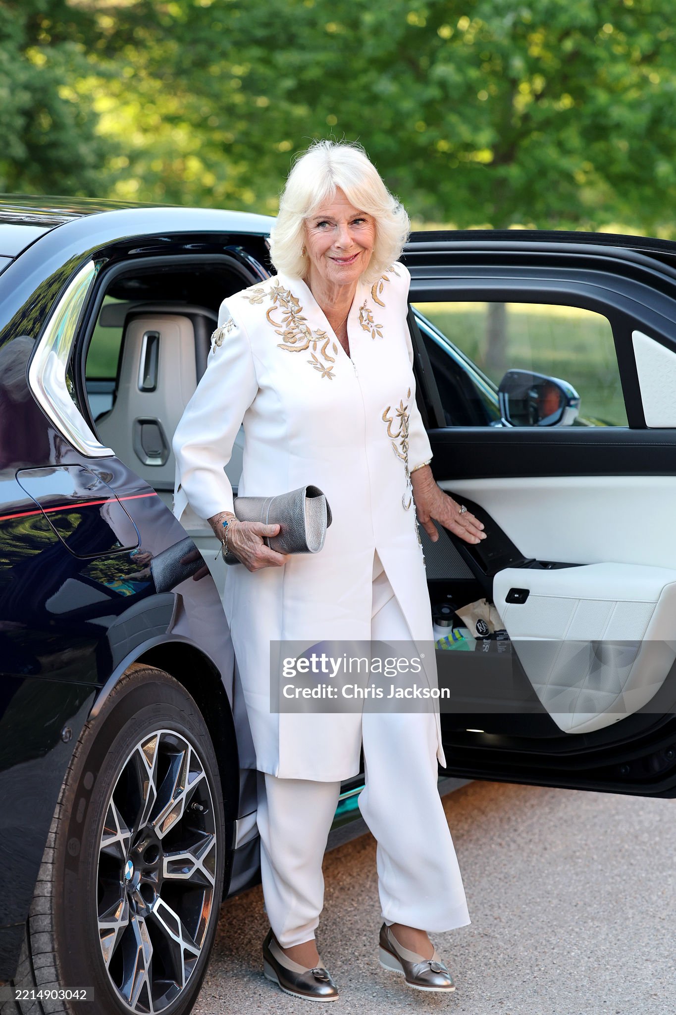 Daqlah Robe Queen Camilla's Fashion and Style Part 3: June 2024 - May 2025 | Page ...
