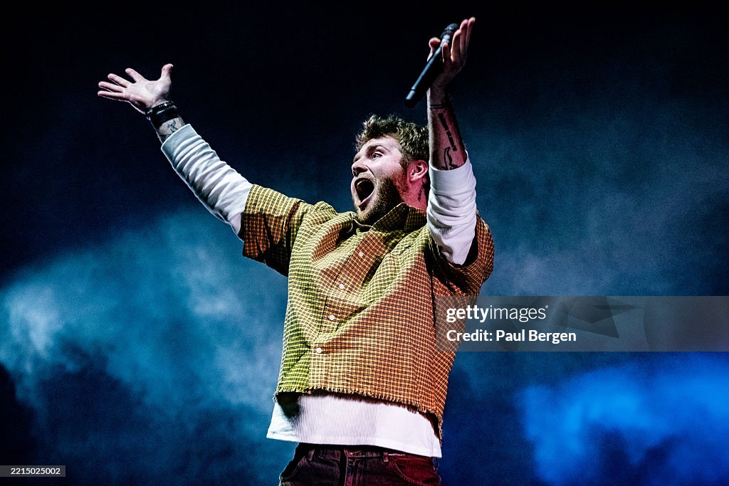 Ale Warren Alex Warren performs live on stage at Afas Live on March 17, 2025 in ...
