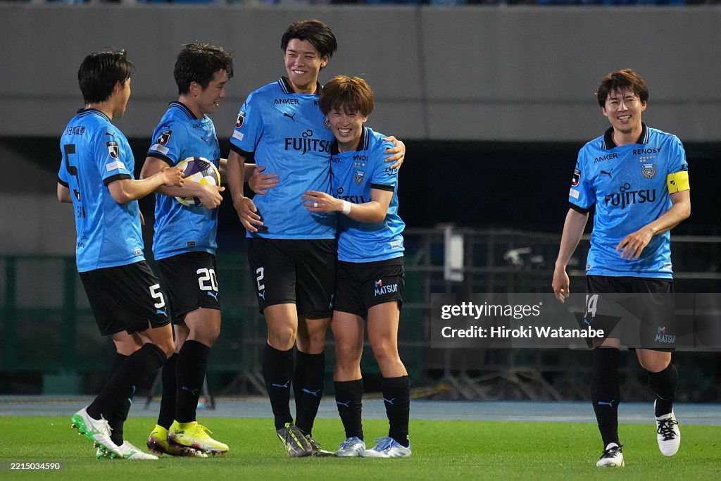 Kawasaki Frontale v Yokohama FC - J.LEAGUE MEIJI YASUDA J1
