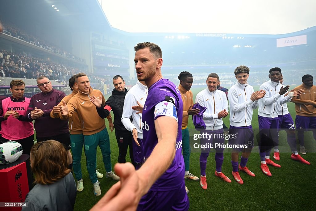 Club Brugge wins Vertonghen s farewell match and keeps the title race exciting