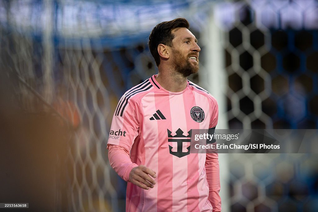 Coach of opposing team prevents red card for furious Messi