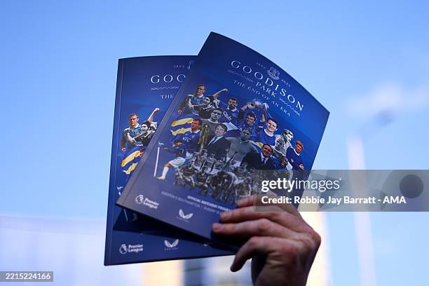 Programme Seller 1,044 Programme Seller Photos & High Res Pictures - Getty Images