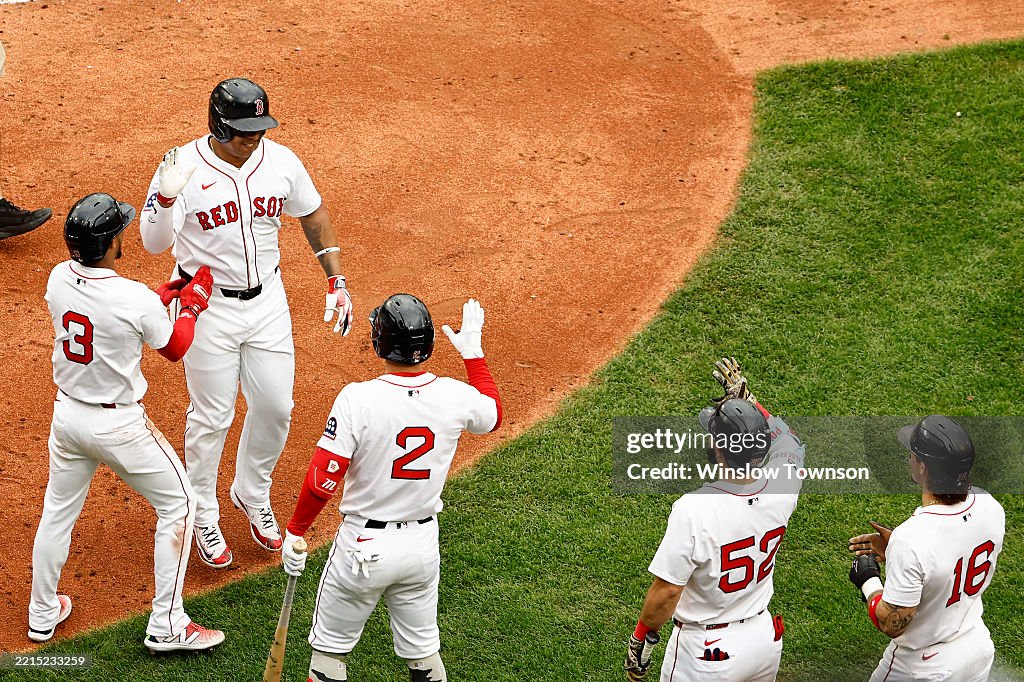 Atlanta Braves v Boston Red Sox