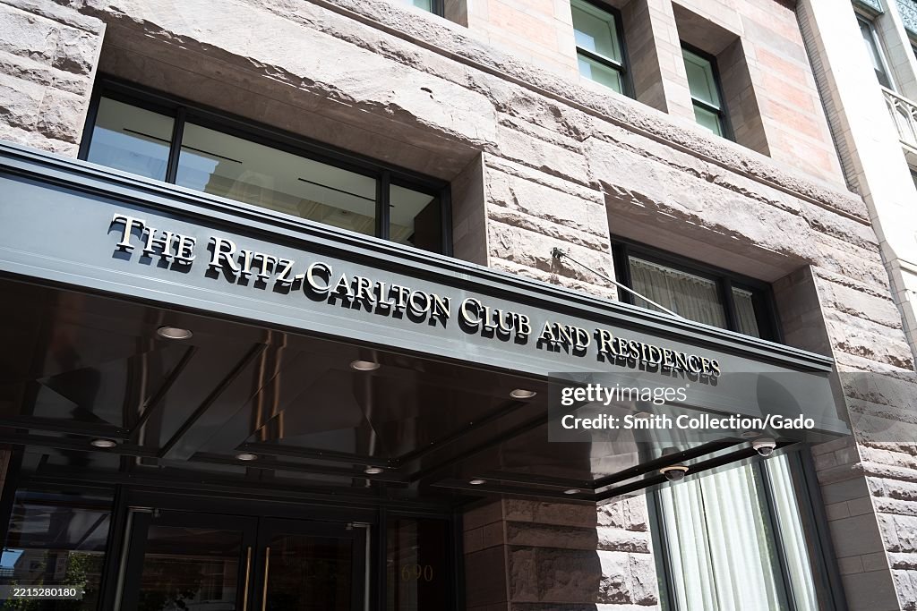 Ritz-Carlton Entrance