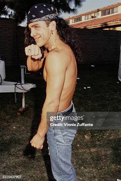 Ecuadorian Rapper 86 Gerardo Mejía Photos & High Res Pictures - Getty Images