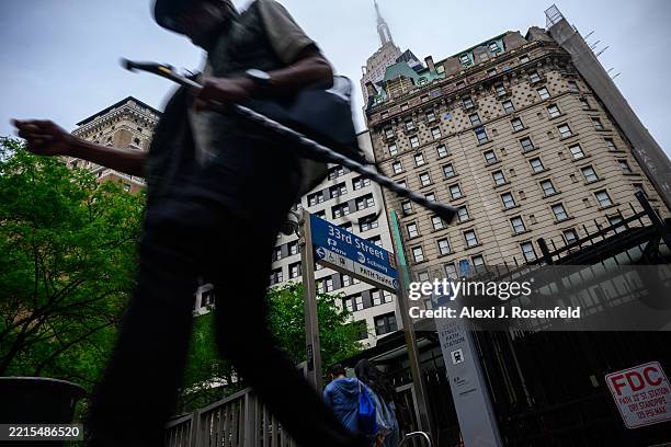 33rd Street Path 56 33rd Street Path Stock Photos, High-Res Pictures, and Images - Getty ...