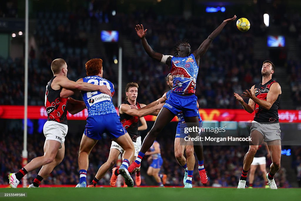 AFL Rd 10 - Western Bulldogs v Essendon