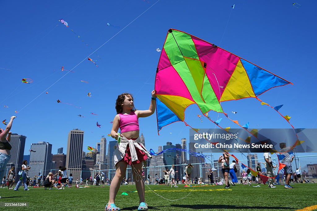 Brooklyn Bridge Park Kite Festival