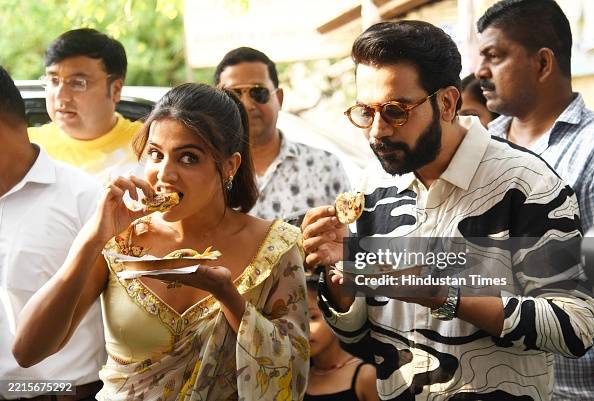 Tbd Actor Bollywood Actor Rajkumar Rao and Actress Wamiqa Gabbi eating Bihari ...