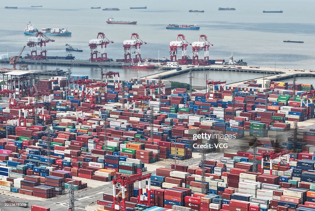 Shanghai Port Bustles With Cargos