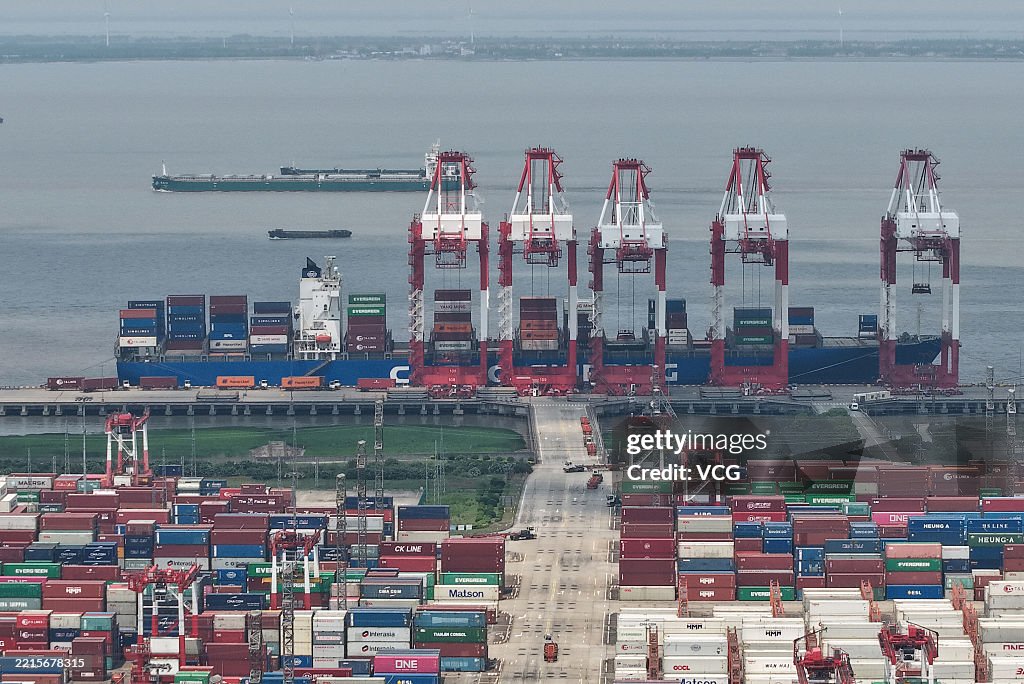 Shanghai Port Bustles With Cargos