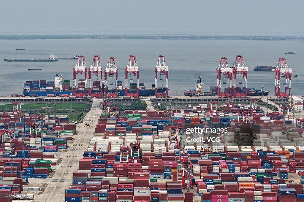 Shanghai Port Bustles With Cargos