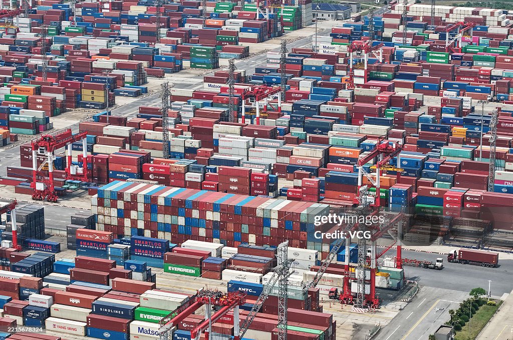 Shanghai Port Bustles With Cargos