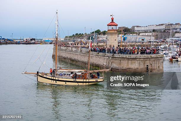 Dunkerque Ramsgate 55 Ramsgate Pier Stock Photos, High-Res Pictures, and Images - Getty Images
