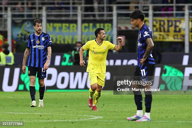 Pedro of Lazio celebrates scoring his team's second goal during the Serie A match between FC Internazionale and SS Lazio at Stadio Giuseppe Meazza on...