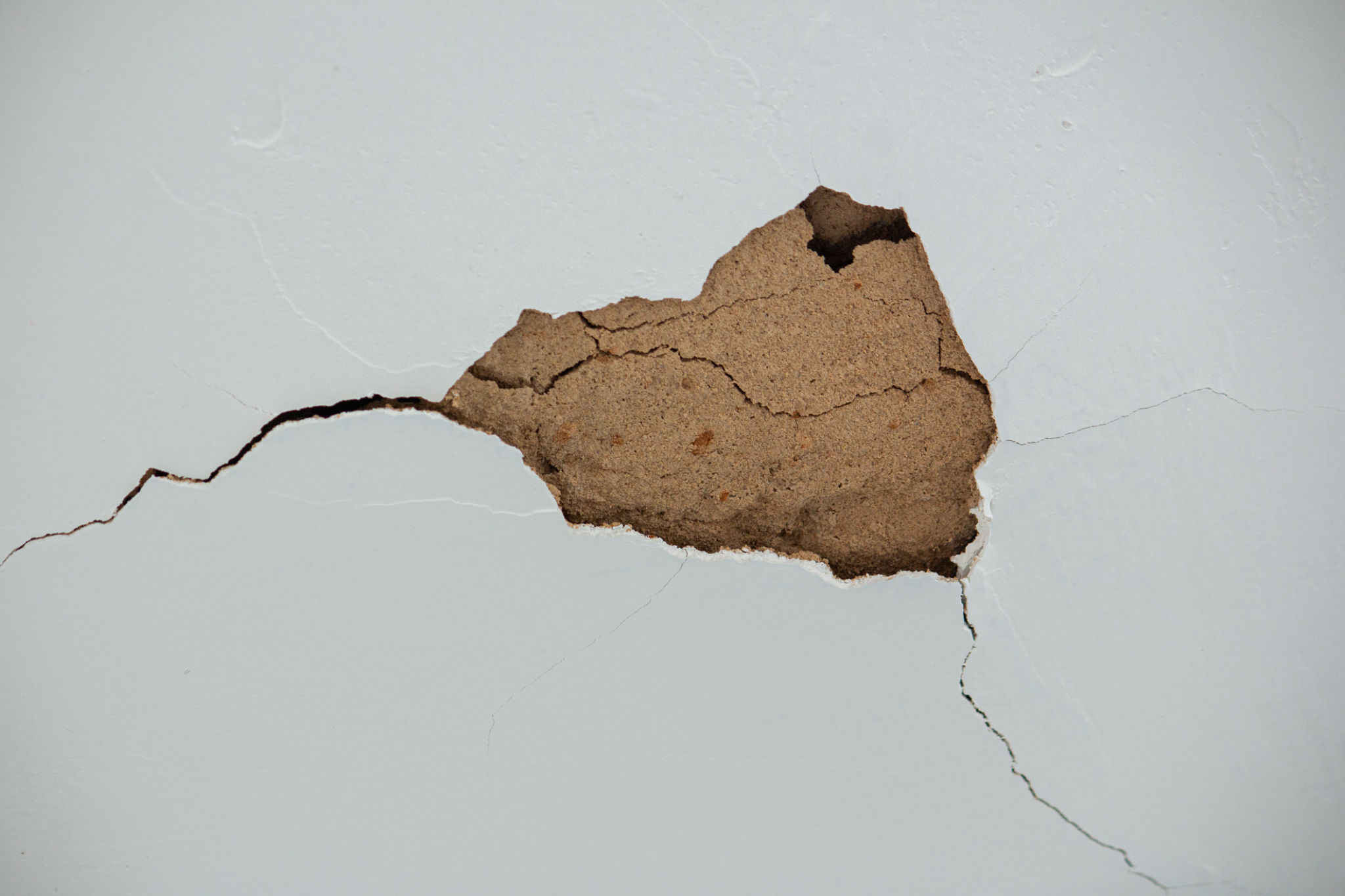 drywall crack repair
