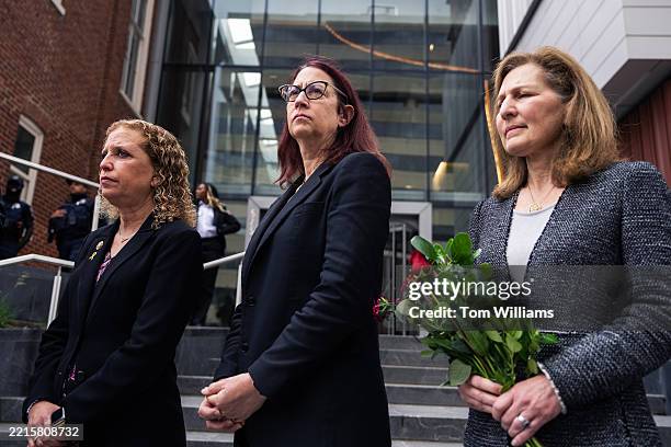 Left Reps 72 Debbie Friedman Photos & High Res Pictures - Getty Images