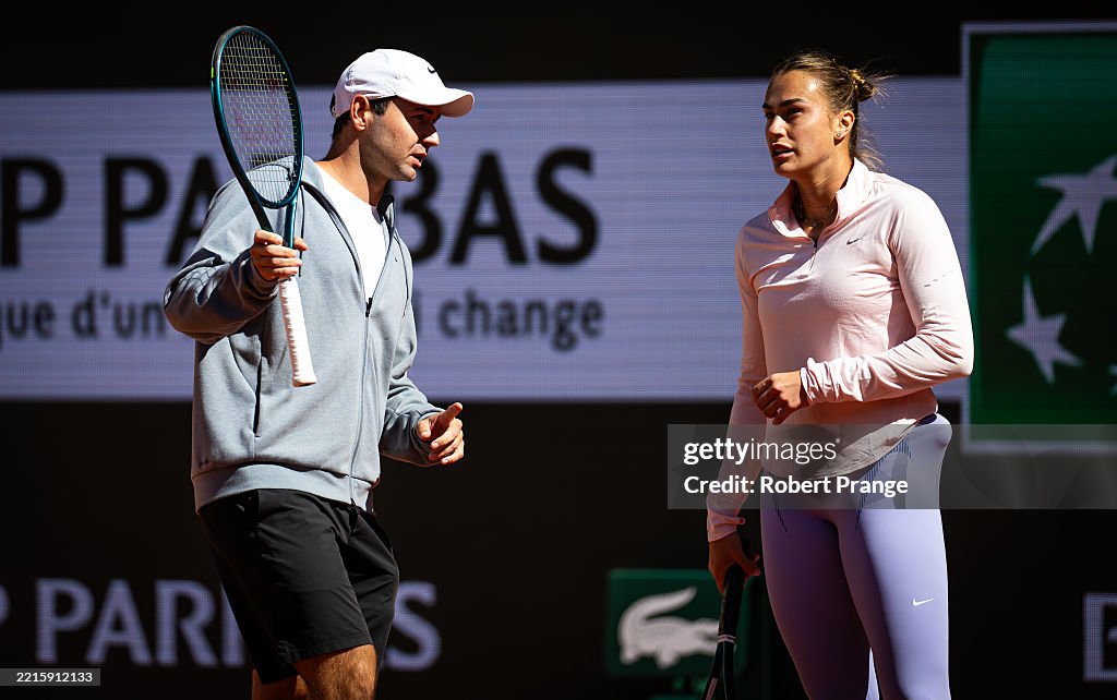 Aryna Sabalenka Talks To Coach Anton Dubrov During Practice Ahead Of aryna-sabalenka-talks-to-coach-anton-dubrov-during-practice-ahead-of