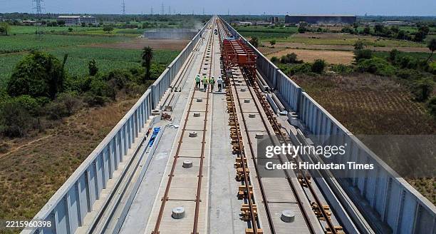 Bullet Train Track Components 75 Photos & High Res Pictures - Getty Images