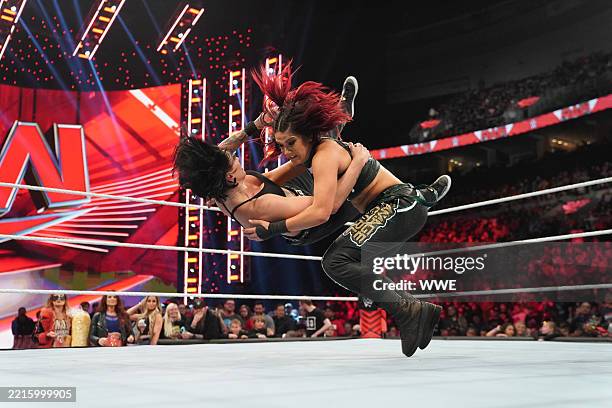Bayley Beck Rhea 380 Bayley Wwe Photos & High Res Pictures - Getty Images
