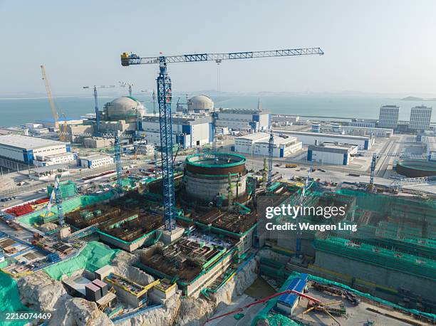 adquisición de energía, construcción de plantas de energía nuclear - central nuclear fotografías e imágenes de stock
