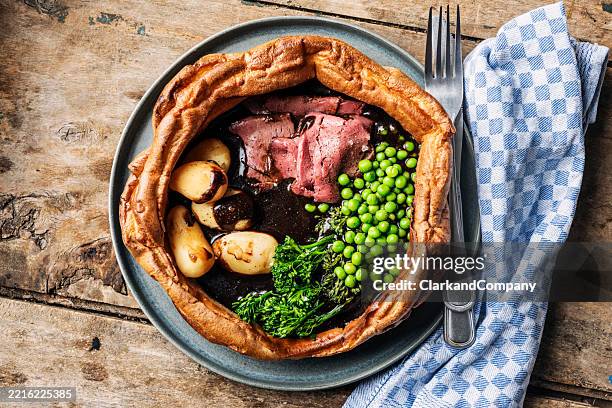 yorkshire pudding - gravy stock pictures, royalty-free photos & images
