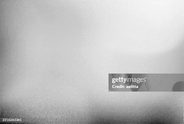ilustraciones, imágenes clip art, dibujos animados e iconos de stock de fondo gris de semitonos. dots. manchado. - medio tono