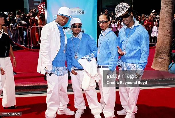 Spectacular Rapper Blue 2,222 Pretty Ricky Photos & High Res Pictures - Getty Images