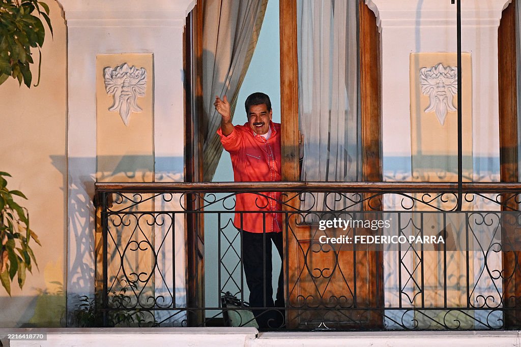 VENEZUELA-REGIONAL-ELECTION-VOTE-MADURO