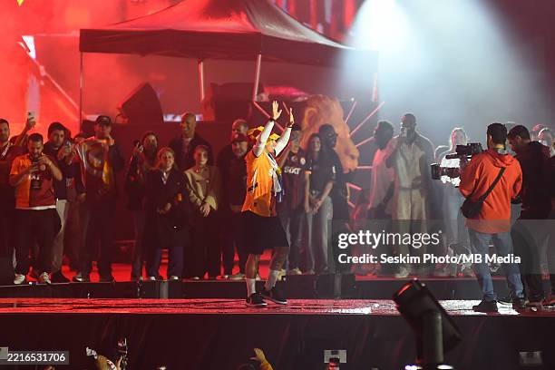 Galatasaray player Lucas Torreira is on stage, waving to the fans. Galatasaray Sports Club celebrated its 25th championship in the Turkish Super Lig...