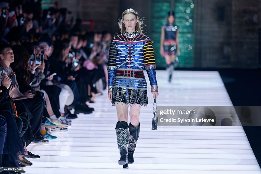 Louis Vuitton Cruise 2026 - Runway
