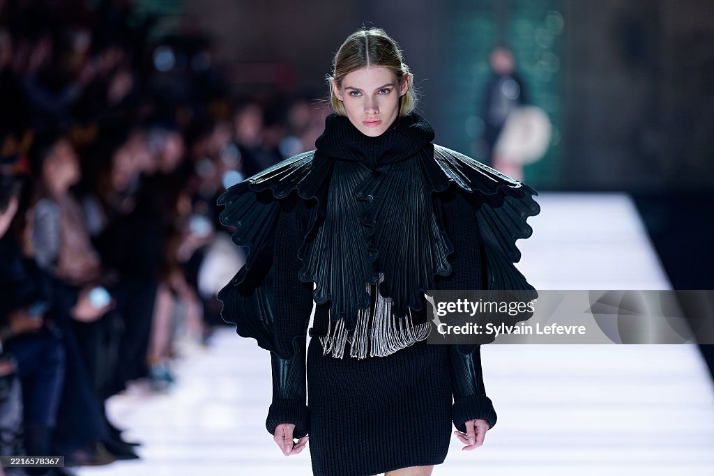 Louis Vuitton Cruise 2026 - Runway
