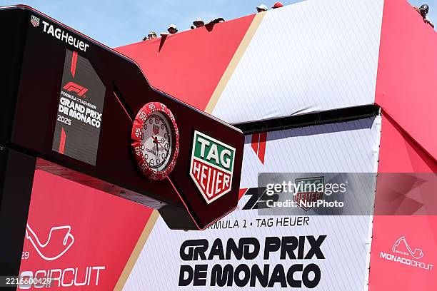 F1 Countdown Clock 122 F1 Race Clock Stock Photos, High-Res Pictures, and Images - Getty ...